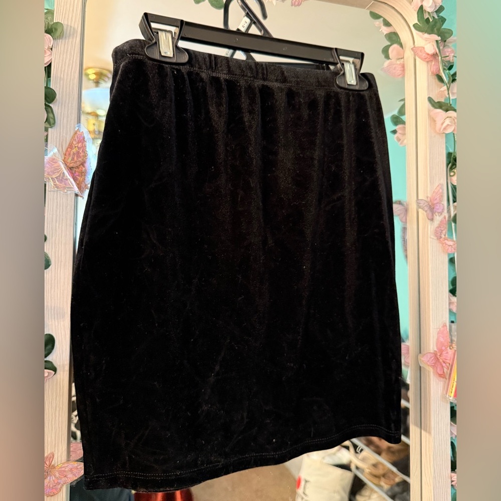 Bozzolo Black Velvet Mini Skirt